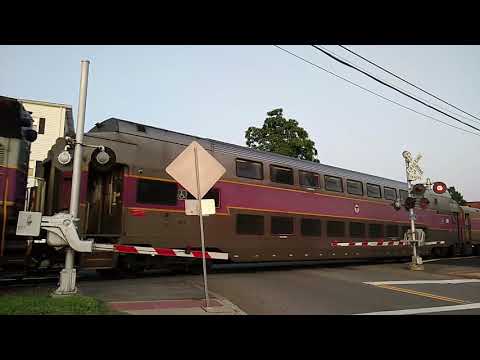 Railroad Crossing | W Emerson St, Melrose, MA