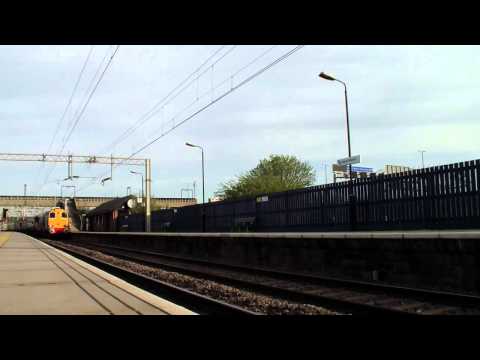 20312 & 20308 tnt 37409 1Z61 Crewe - Eastleigh @ Bescot Stadium 05/05/12