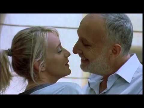 download lagu mp3 mp4 La Fille Coupe En Deux, download lagu La Fille Coupe En Deux gratis, unduh video klip La Fille Coupe En Deux