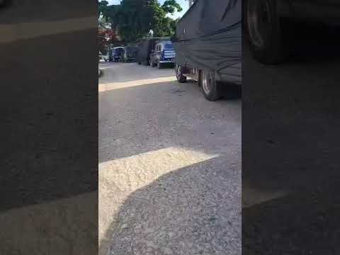 Esta es la piquera de máquinas que van desde Velasco hacia Holguin