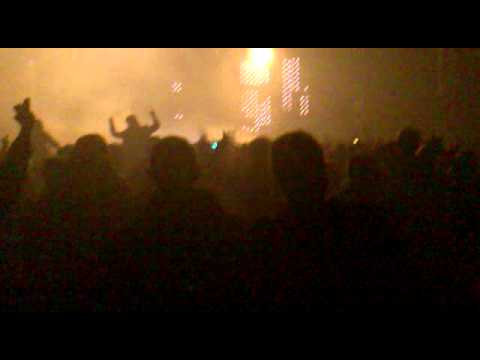 Eric Prydz (Swedish House Mafia) - One (Live @ Creamfields 2010)