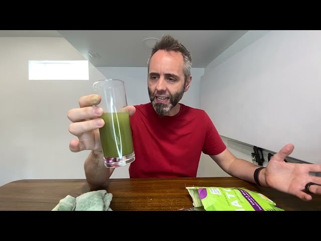 Best Organic Japanese Matcha Powder Review - product in use