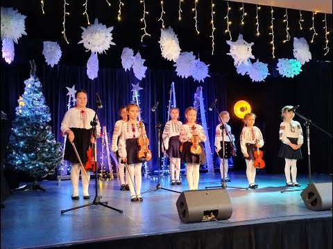 Zespół "Wiolinki" ze Szkoły Podstawowej w Kruklankach