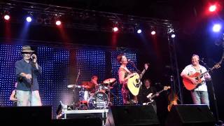 Greg &amp; Sara Storer with Shane Howard - Australia