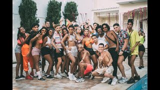 Enquanto O Beat Tocar Lyrics English Translation