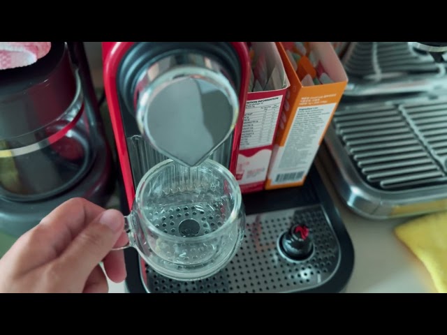Vídeo relacionado con Lavazza, Crema e Gusto Classico, 30 Cápsulas de Café Compatibles con Máquinas Nespresso Original, con Notas de Chocolate, Madera y Especias, Arábica y Robusta, Intensidad 12/13, Tueste Medio