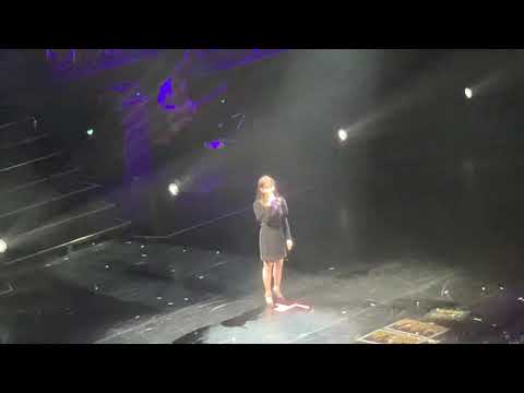Love Poem - IU (LovePoem tour concert in Singapore day2)
