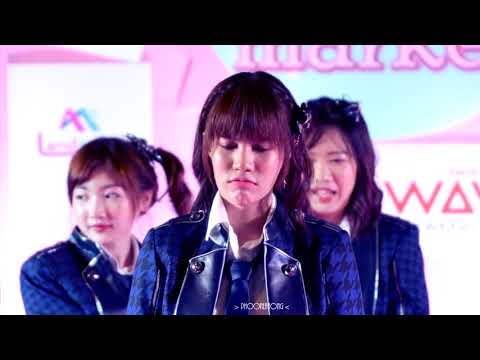 Korn(ก่อน) BNK48 [180610  @ Pastel Market Gateway Ekamai  ] ก่อนพูดว่าอะไร ?