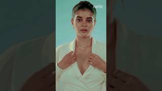 Download lagu Madhumita Sarkar hot and bold photoshoot#shorts#hoichoi mp3