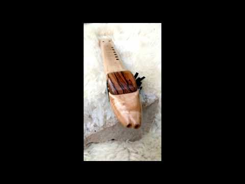 Native American Inspired 7 Hole G Drone Flute of Maple and Marblewood totem