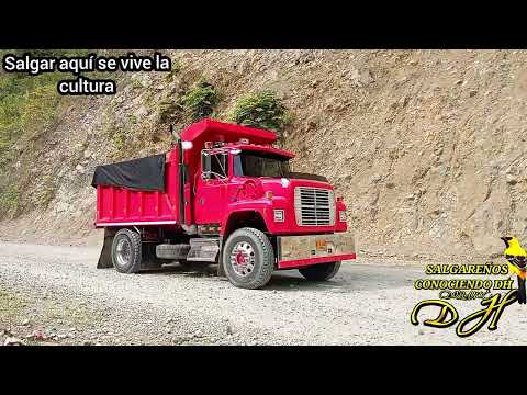 Salgar aquí se vive la cultura #antioquia #salgar #automobile #turismo #nature 