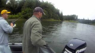 preview picture of video 'Travis Cowlitz Steelhead 2011'