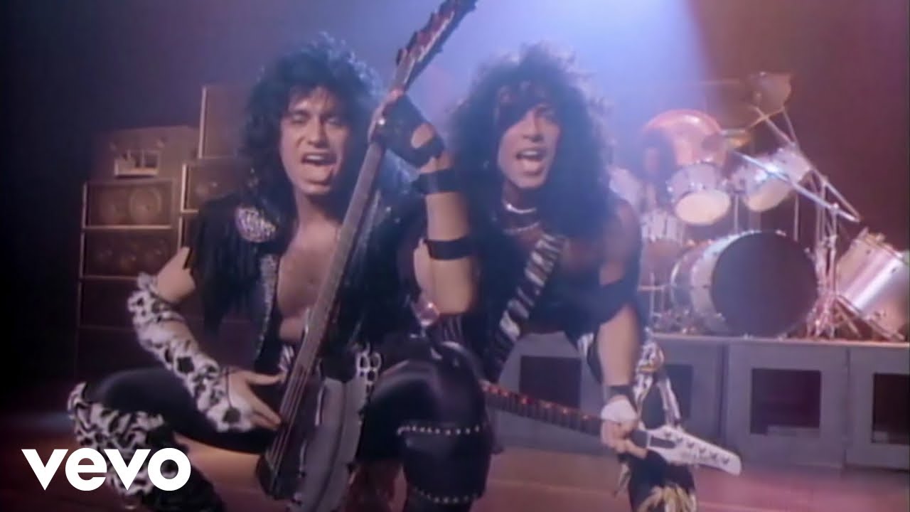 Kiss - Heaven's On Fire - YouTube