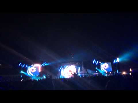 SMF 2014 - W&W - Walking over to mainstage