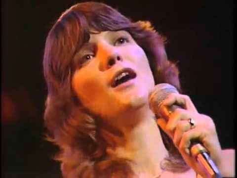 Mary MacGregor - Torn Between Two Lovers   (Live)
