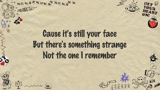 Simple Plan - Freaking Me Out ft. Alex Gaskarth (Lyrics)