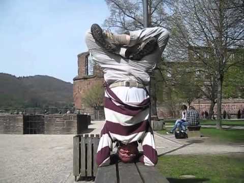 Lotus-Kopfstand von Sukadev