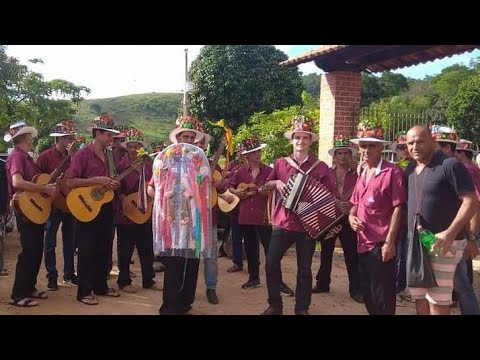 Tocando sanfona na folia de Reis Costa Melo de recreio-MG no dia(2/1/2020)👹🥁🎸🎹🎶