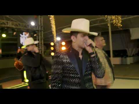 El Leon Y Su Gente ft Jovanny Cadena  Y Su Estilo Privado - Confesiones Del RR