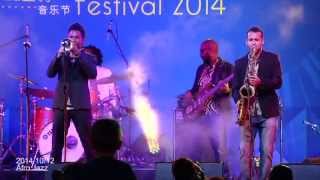 AFROJAZZ - Na baixa do sapateiro - ao vivo na China. Arr: banda black rio.