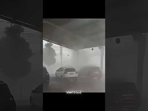 Vejam⛈️💨, #temporal surreal passa pela cidade de #Ibirubá , no #riograndedosul