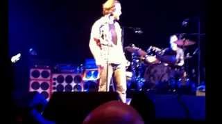 Eddie Vedder discusses Pearl Jam's Top Album at concert and Stone Gossard exposes himself