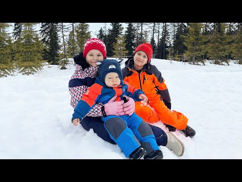 Diana dan Roma pergi berlibur di Pegunungan Alpen Prancis untuk bermain Ski