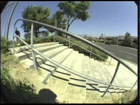 éS | Menikmati Pt. 7 - Bob Burnquist