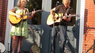 Jewel Ridge Coal-Jeni &amp; Billy-Music on the Steps2015