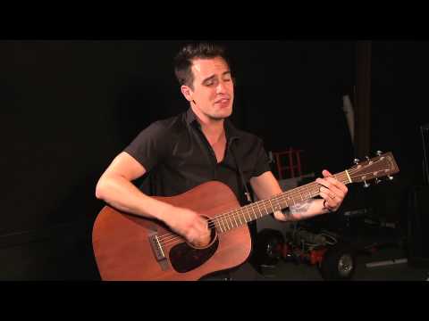 Panic! at the Disco - Girls/Girls/Boys (Acoustic)