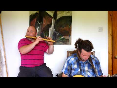Brian Morgan (Flute) and Joe Doyle (Bouzouki) playing 2 reels.