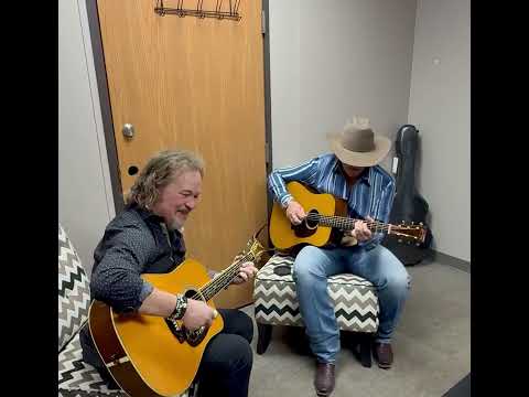 Travis Tritt - Jamming with Zach Top [Live]