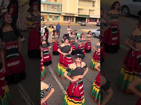 Desfile  inaugural del día internacional de la Danza, municipio de Dabajuro Estado Falcón