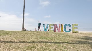 Holiday Walking Tour of Venice Beach watching Random People & Craziness