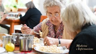 Alimentazione nella terza età: cosa, come, quanto mangiare per evitare la malnutrizione