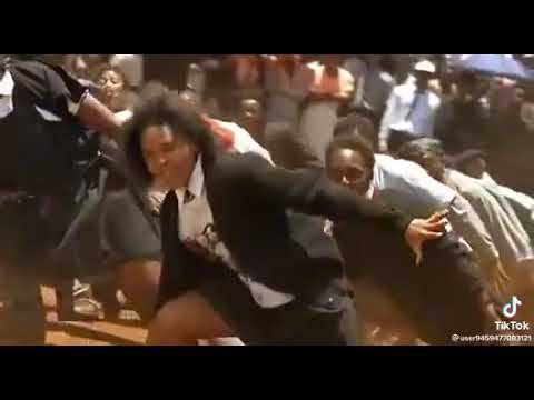 Freedom is coming tomorrow (the dance) - Sarafina