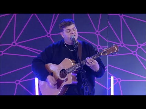 Babysteps - Isaak Guderian (ft. David Puentez) Live @Telekom