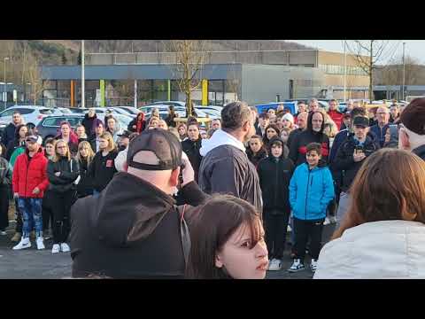 Carsten Stahl in Freudenberg zur Mahnwache für Luise 23.3.23