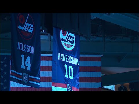 Dale Hawerchuk honored for HFC month