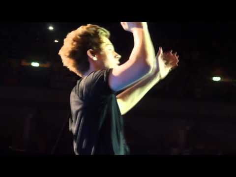 5SOS - Permanent Vacation (Berlin, 16.05.15)