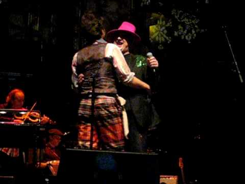 Rufus Wainwright & Boy George singing 'What Are You Doing New Year's Eve' at RAH Dec 09?