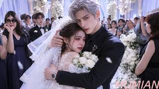 婚禮當天新郎出軌，她轉身嫁給台下看熱鬧的老大叔，本來想僱他演總裁氣死前男友，誰知他竟是真大佬！#霸總 #甜寵 #熱門短劇 #cdrama #撿個總裁當老公