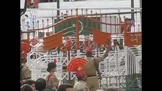 Wagha Border Ceremony ::: Pakistan v India :::: Soldiers standoff, gates opening & a panorama
