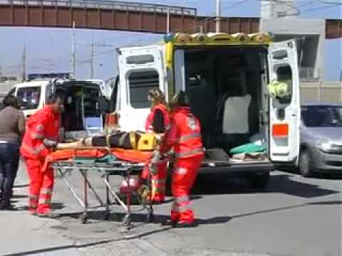 CICLISTA INVESTITA: PAURA SULLA FLAMINIA