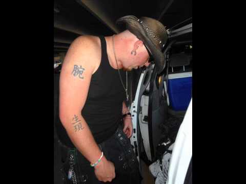 PHIZ - Underground Hustlin