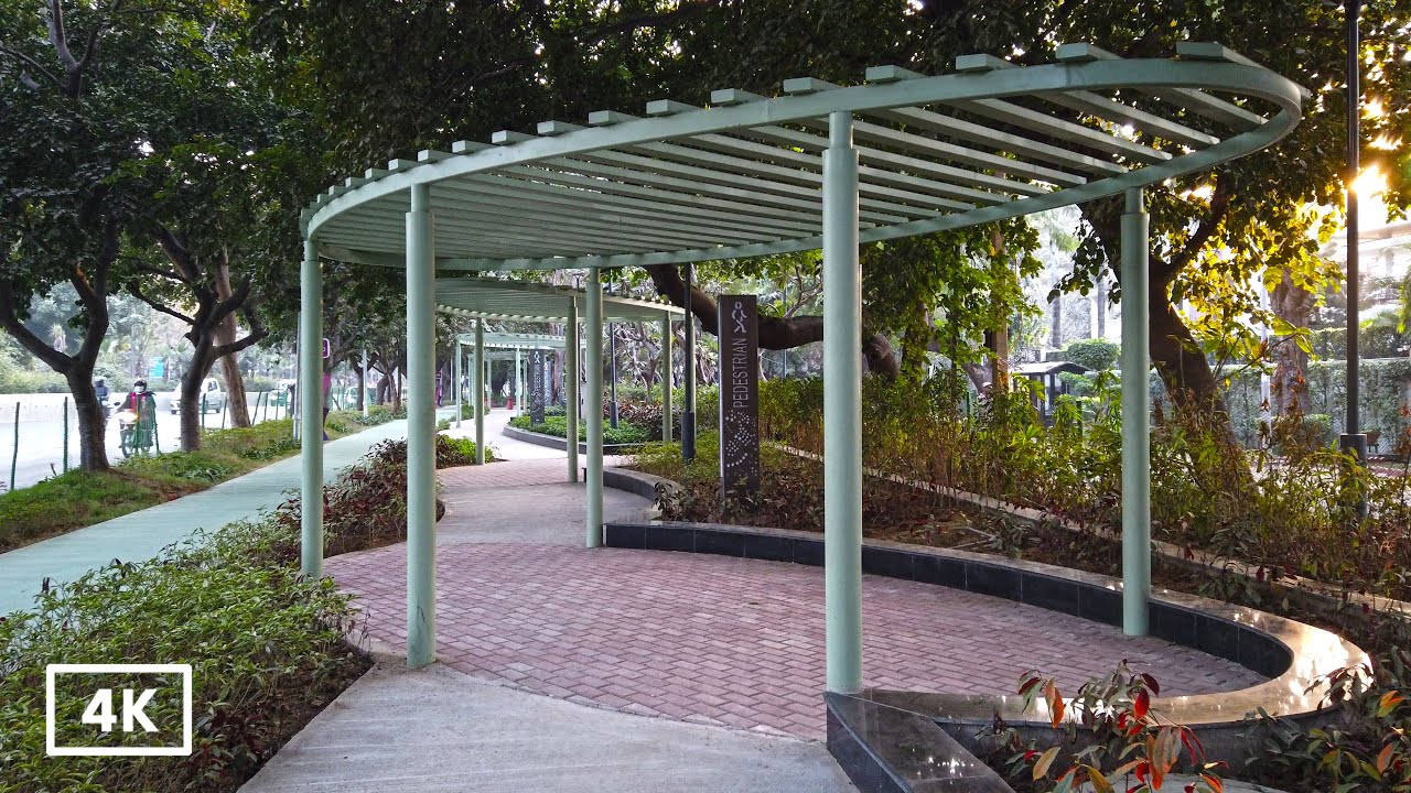 Immersive street-level walking tour through Delhi (Other 16), India, showcasing authentic urban landscapes, local architecture, and the vibrant atmosphere of the city's neighborhoods