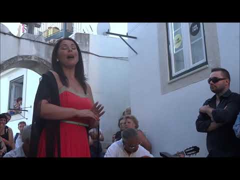 Teresa Tapadas "Canto o Fado"