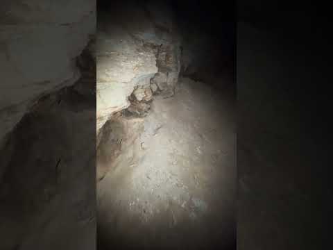 Túnel aberto por escravizados em Pilar de Goiás