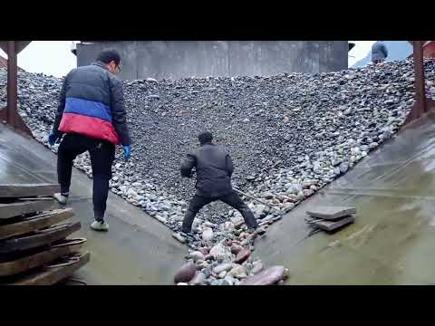 Barge unloading 3500 tons of pebbles part 3 - empty barge