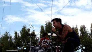 Juke Kartel - My Baby - live at the Playground Festival 2011
